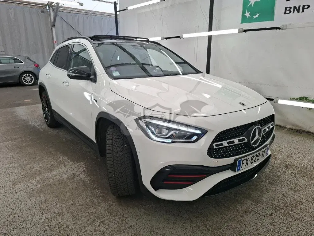 Mercedes-Benz GLA 250e AMG Line 2021