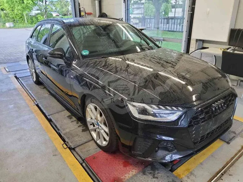 Audi A4 Avant 40 TDI S Line 2024