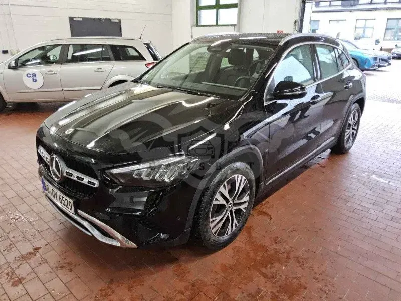 Mercedes-Benz GLA 200 progressive 2025