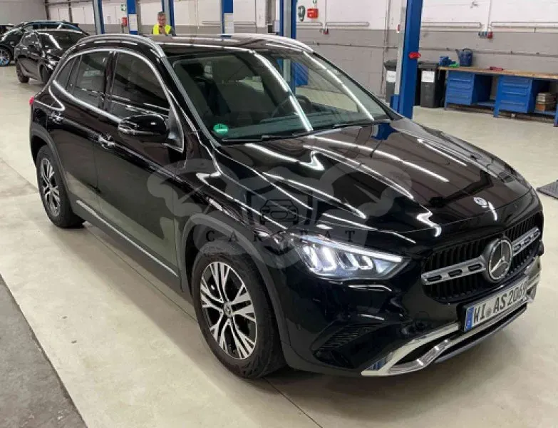 Mercedes-Benz GLA 200 progressive 2025