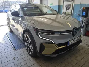 Renault Megane E-Tech Iconic 2024