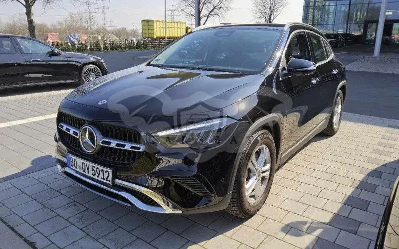 Mercedes-Benz GLA 200 progressive 2025
