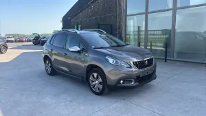 Peugeot 2008 1.2i Style 2018