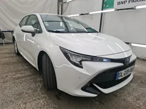 Toyota Corolla 1.8h Dynamic Business 2023