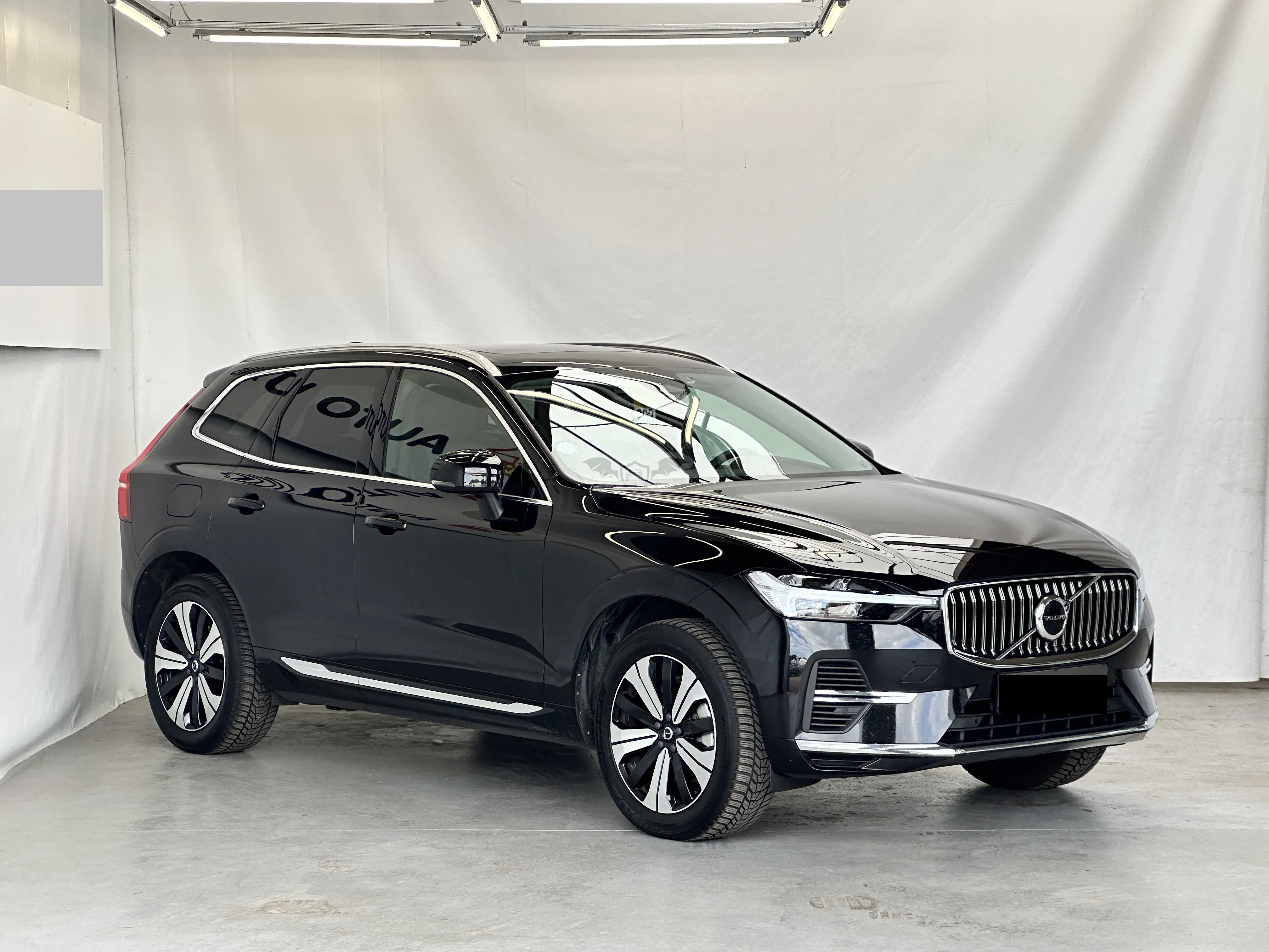 Volvo XC60 T6 Plus 2023