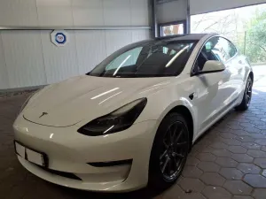 Tesla Model 3 75 kWh 2022