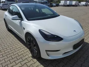 Tesla Model 3 82 kWh 2023