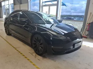 Tesla Model 3 82 kWh 2021