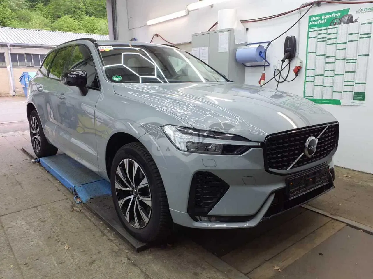Volvo XC60 B4 Plus Dark 2023