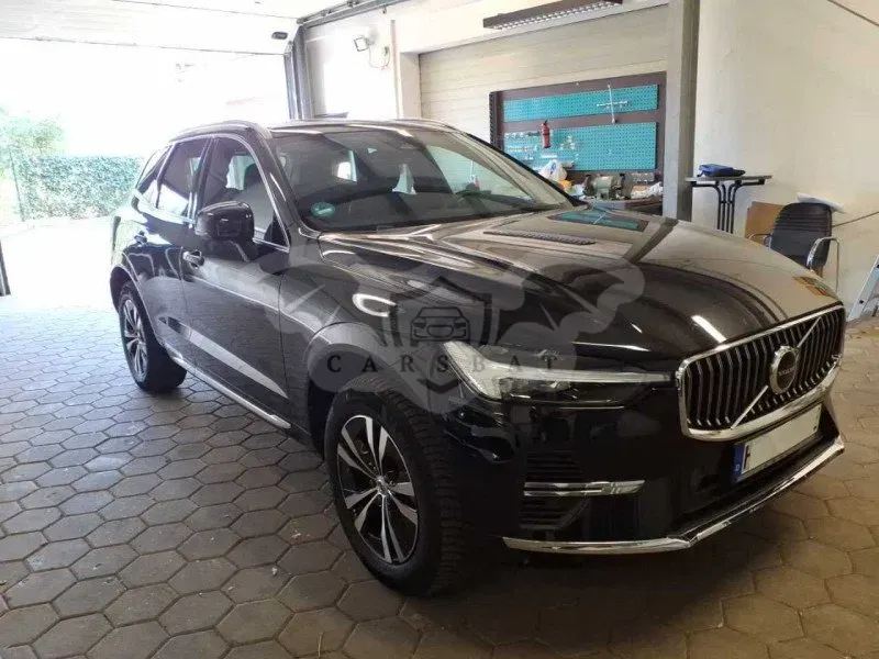 Volvo XC60 T6 Core 2024