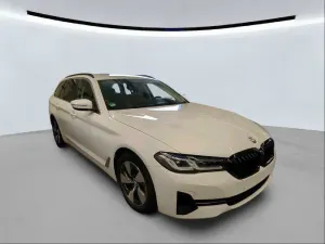 BMW 5 Series Touring 520d 2023