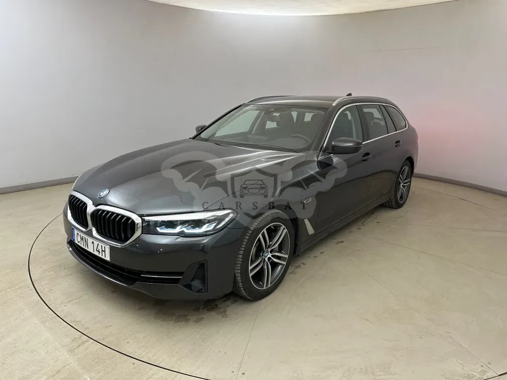 BMW 5 Series Touring 530e 2023
