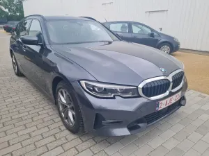 BMW 3 Series Touring 330e 2021