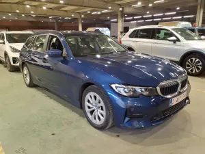 BMW 3 Series Touring 330e 2021