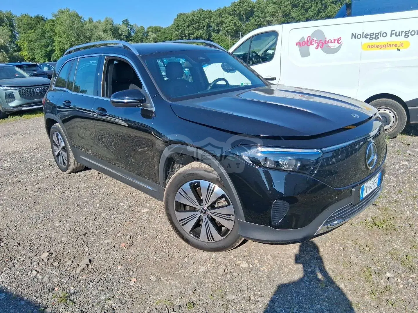 Mercedes-Benz EQB 300 2024