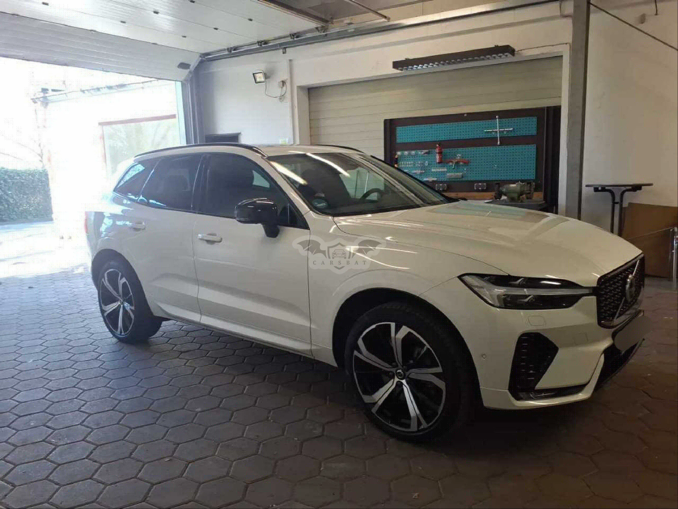 Volvo XC60 Plus Dark 2024