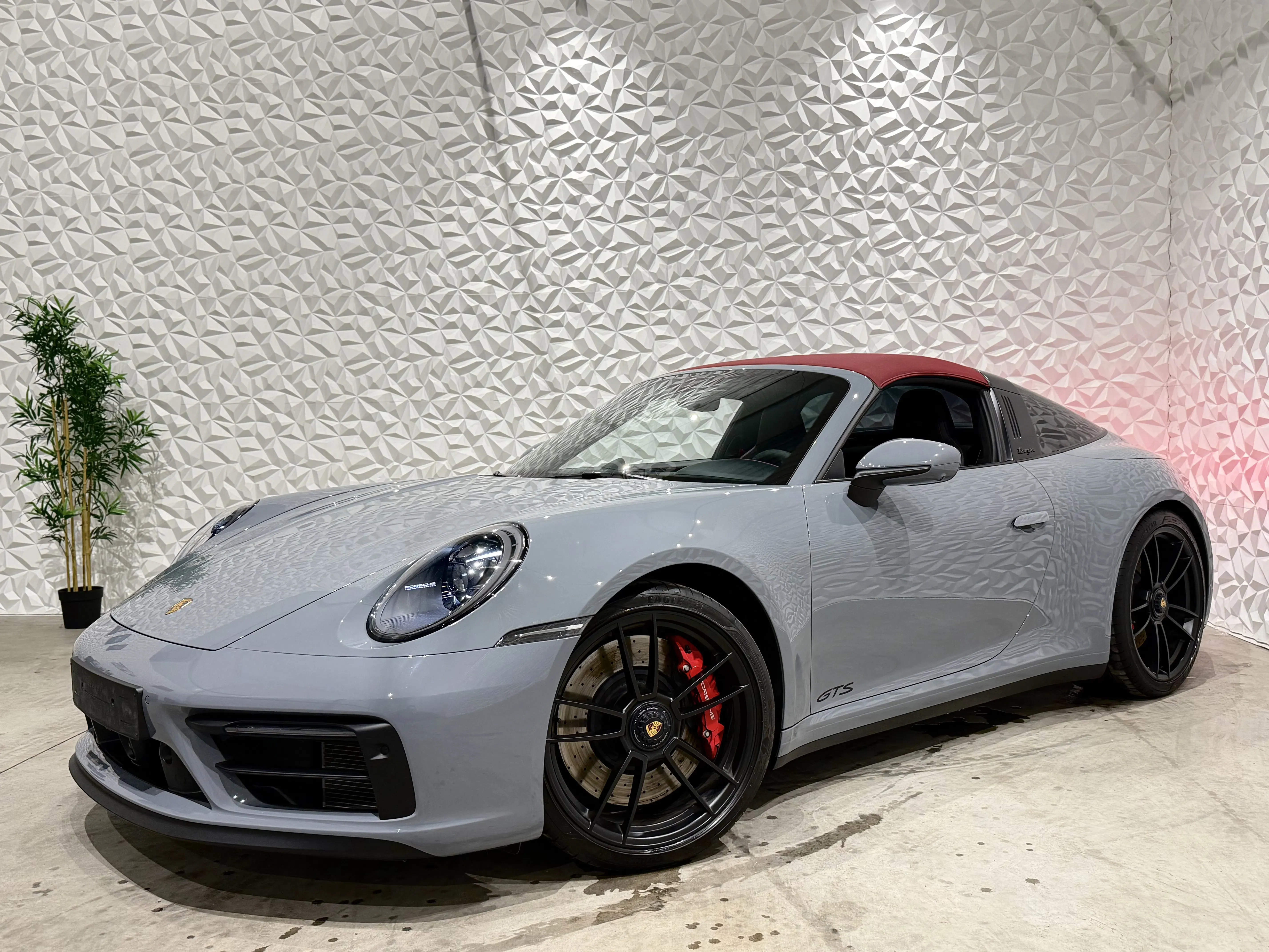 Porsche 911 4 3.0 GTS 2024