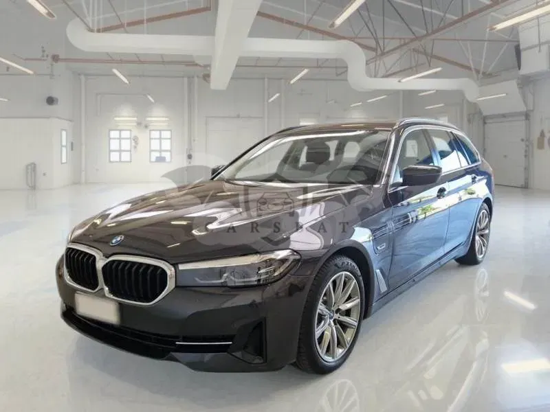 BMW 5 Series Touring 530e Business 2022