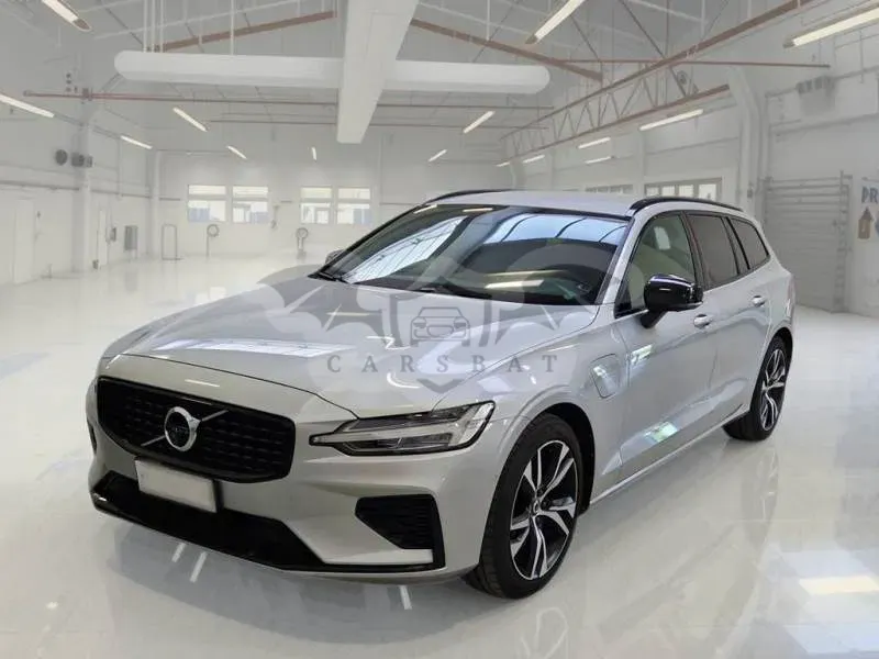 Volvo V60 T6 2021