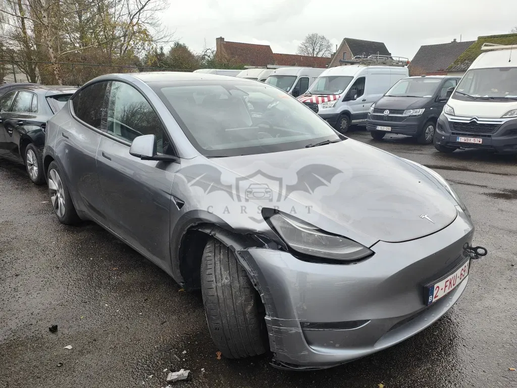 Tesla Model Y Long Range 2024