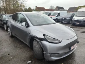 Tesla Model Y Long Range 2024