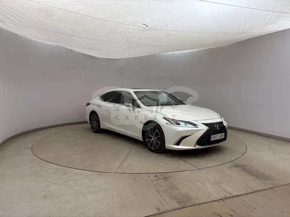 Lexus ES 300h 2023