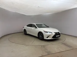 Lexus ES 300h 2023