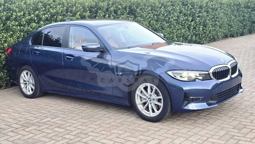 BMW 3 Series 320e Business 2021