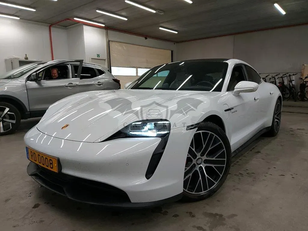 Porsche Taycan 79 kWh 2021