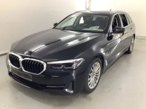 BMW 5 Series Touring 520e Lounge 2022