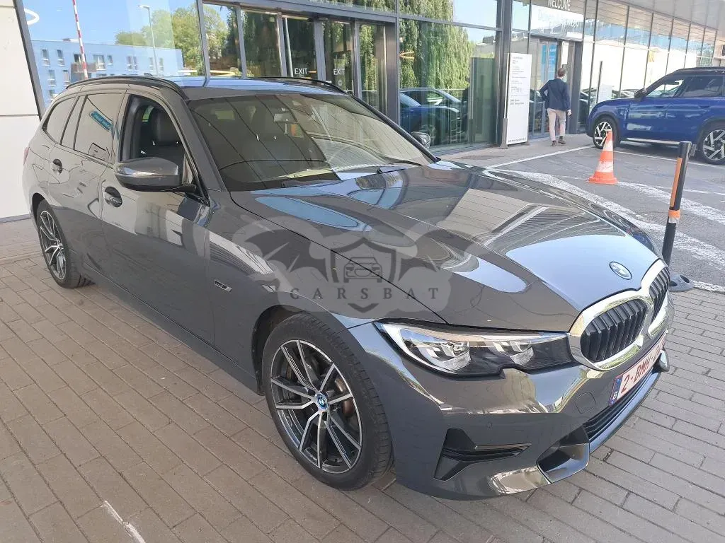BMW 3 Series Touring 320e 2022