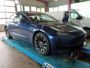 Tesla Model 3 Long Range Performance 2022