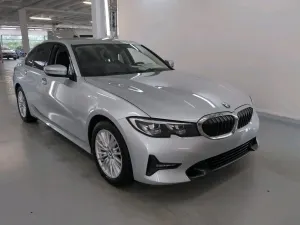 BMW 3 Series 318d 2021