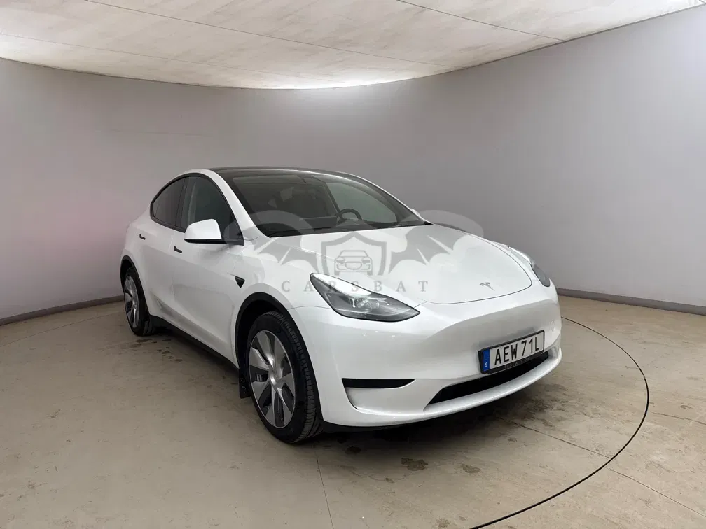 Tesla Model Y Standard Range 60 kWh 2023