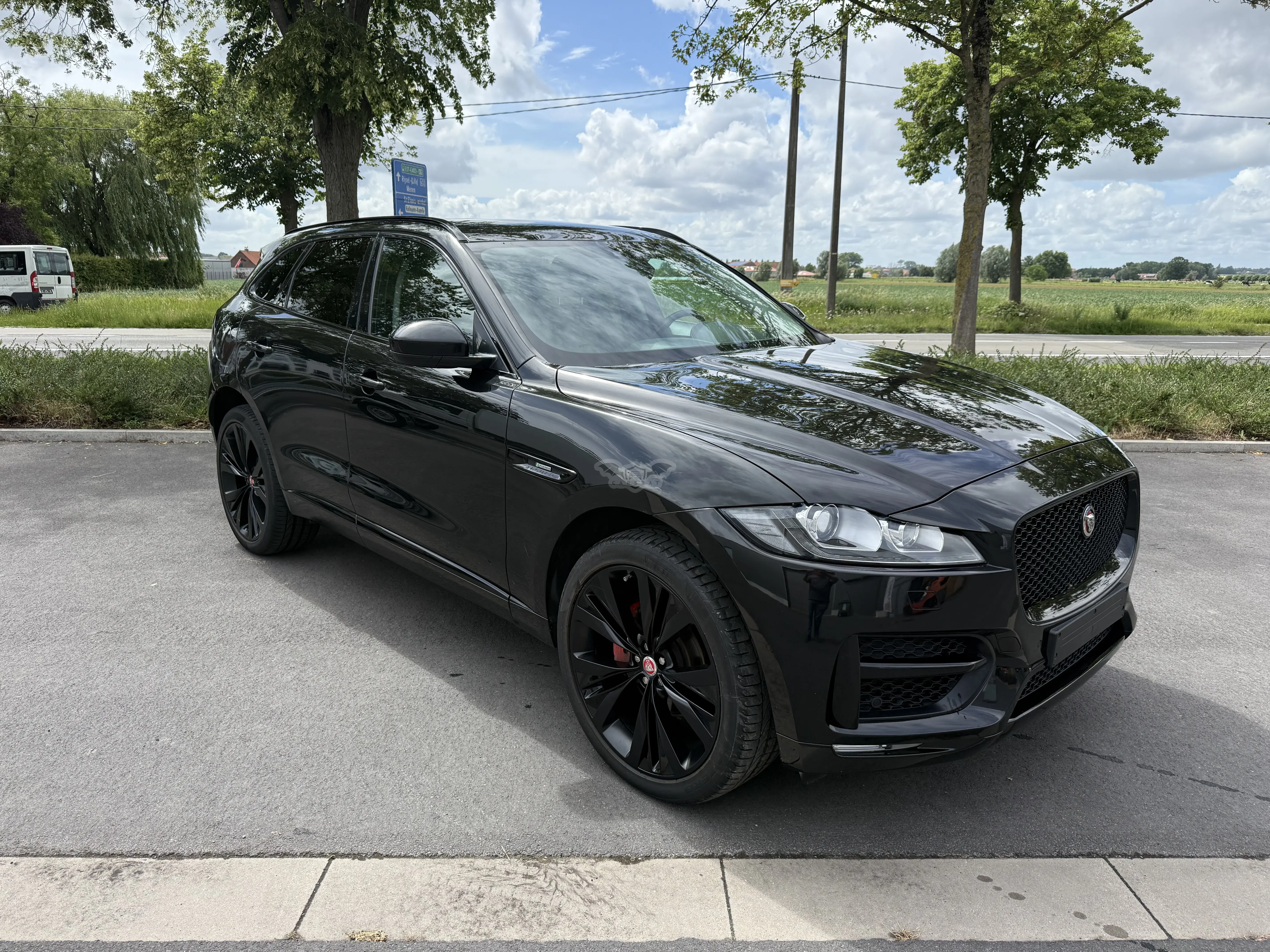 Jaguar F-Pace 2.0 R-Dynamic 2019