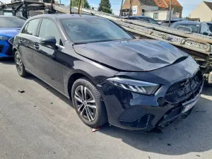 Mercedes-Benz A 250e Business Line 2023
