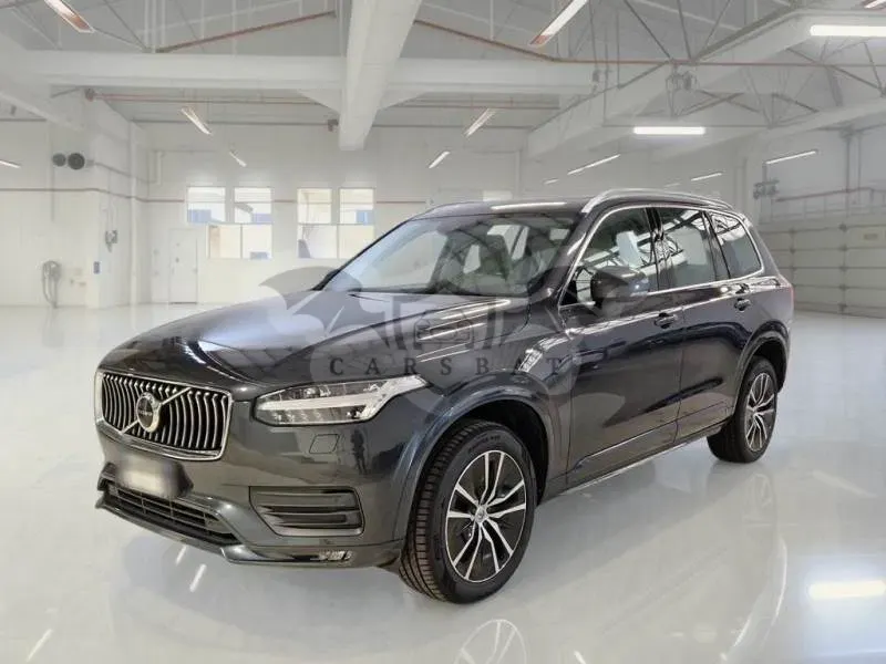 Volvo XC90 B5 Momentum Pro 2021