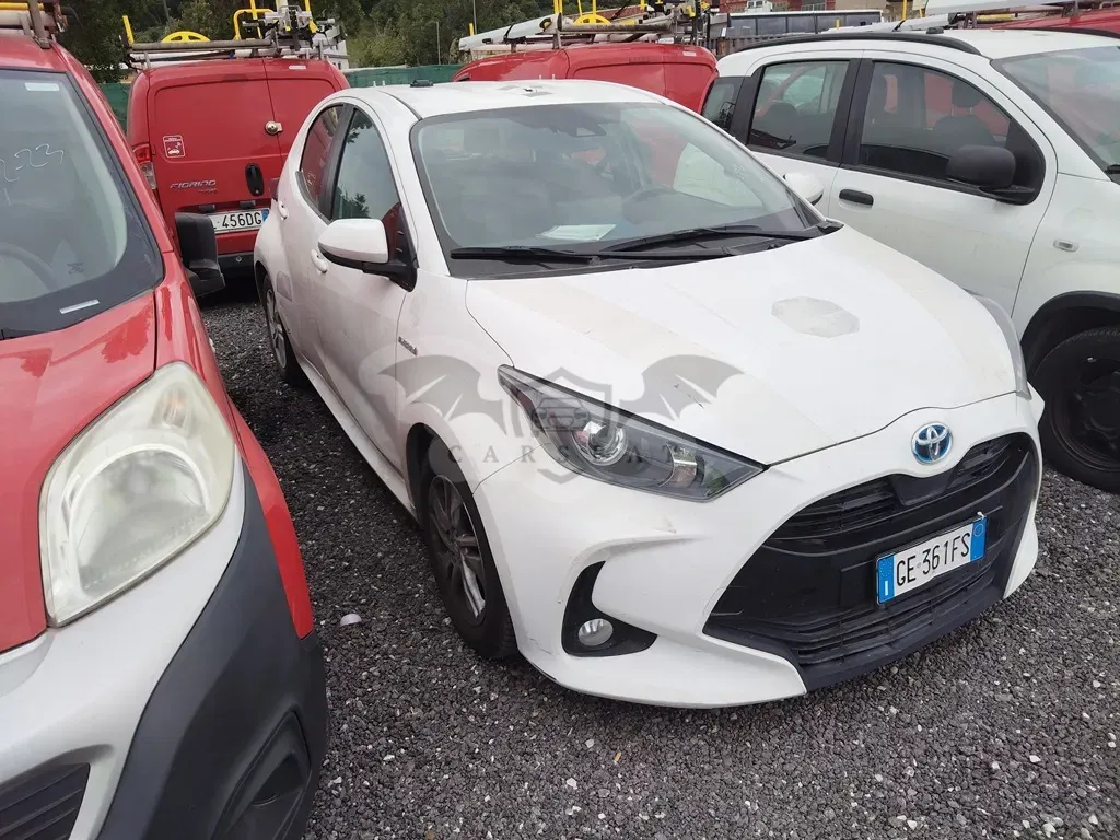 Toyota Yaris 1.5h Business 2021