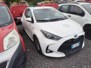 Toyota Yaris 1.5h Business 2021