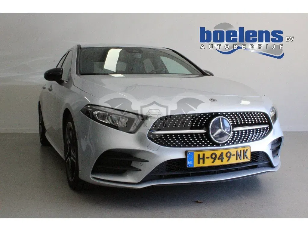 Mercedes-Benz A 180 Business Solution AMG 2020