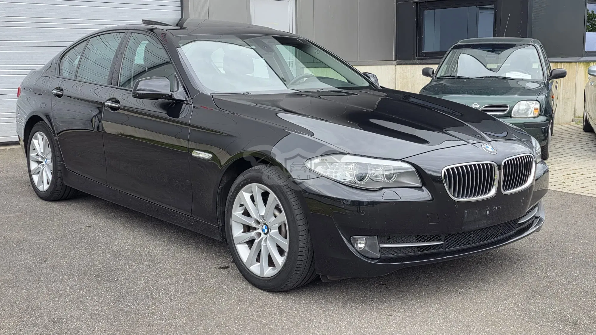 BMW 5 Series 528i Comfort 2011