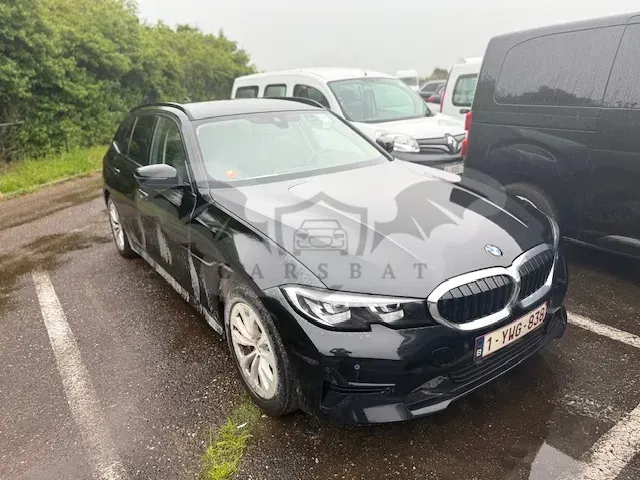 BMW 3 Series Touring 330e 2021