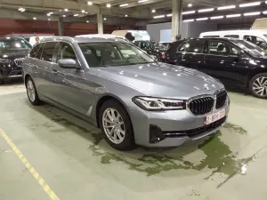 BMW 5 Series Touring 520d 2021