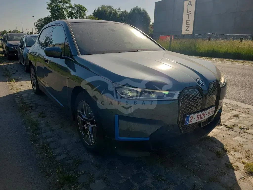 BMW iX 40 2021