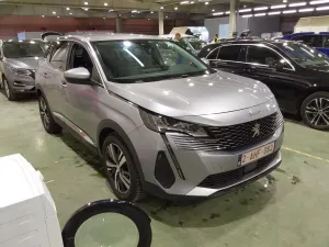 Peugeot 3008 1.5 HDI Allure 2021