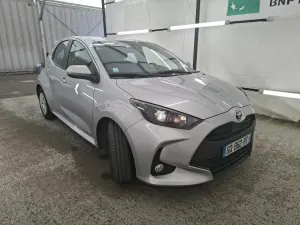 Toyota Yaris 1.5h Dynamic Business 2023