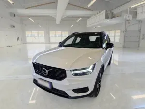 Volvo XC40 T5 R-Design 2022
