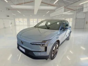 Volvo EX30 Extended Range Plus 2024