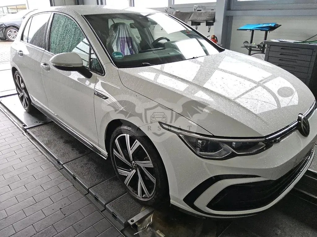 Volkswagen Golf 1.5 eTSI R-Line 2024