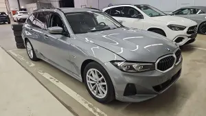 BMW 3 Series Touring 330e 2023